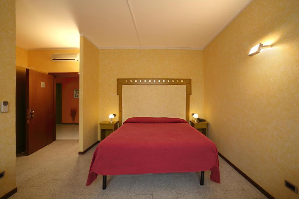 Aquamaris Hotel Sala Baganza Cameră foto