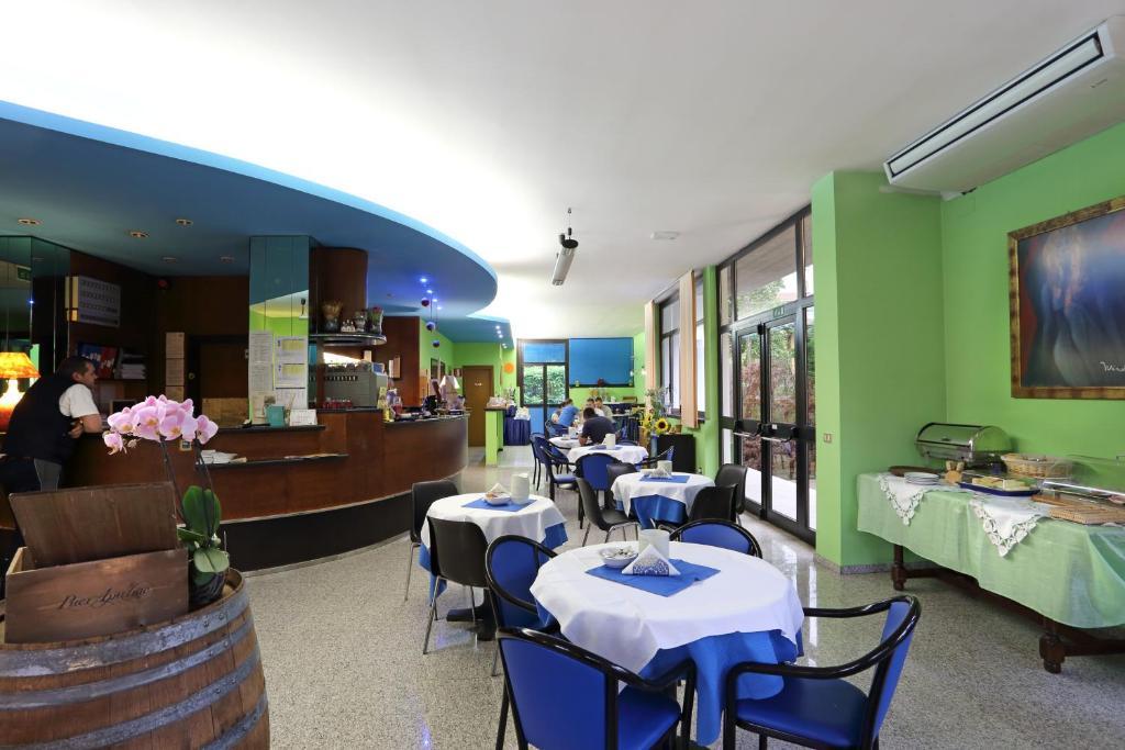 Aquamaris Hotel Sala Baganza Exterior foto